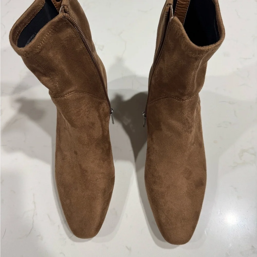 Donald Pliner Brown Suede Ankle Boots - Picture 1 of 9